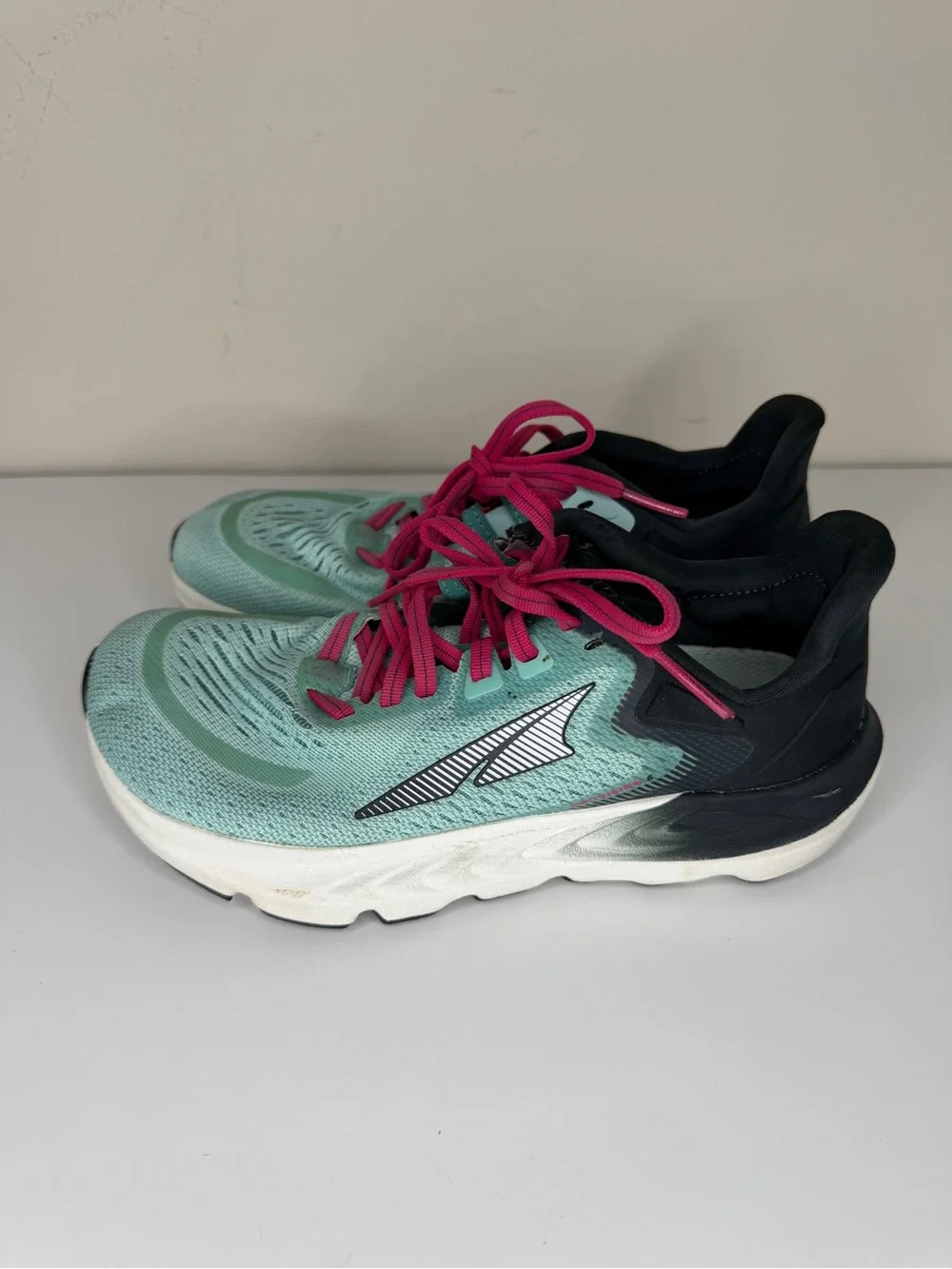 Altra Provision 6 Womens Running Shoes Teal Blue Pink AL0A5488036 Size 6.5